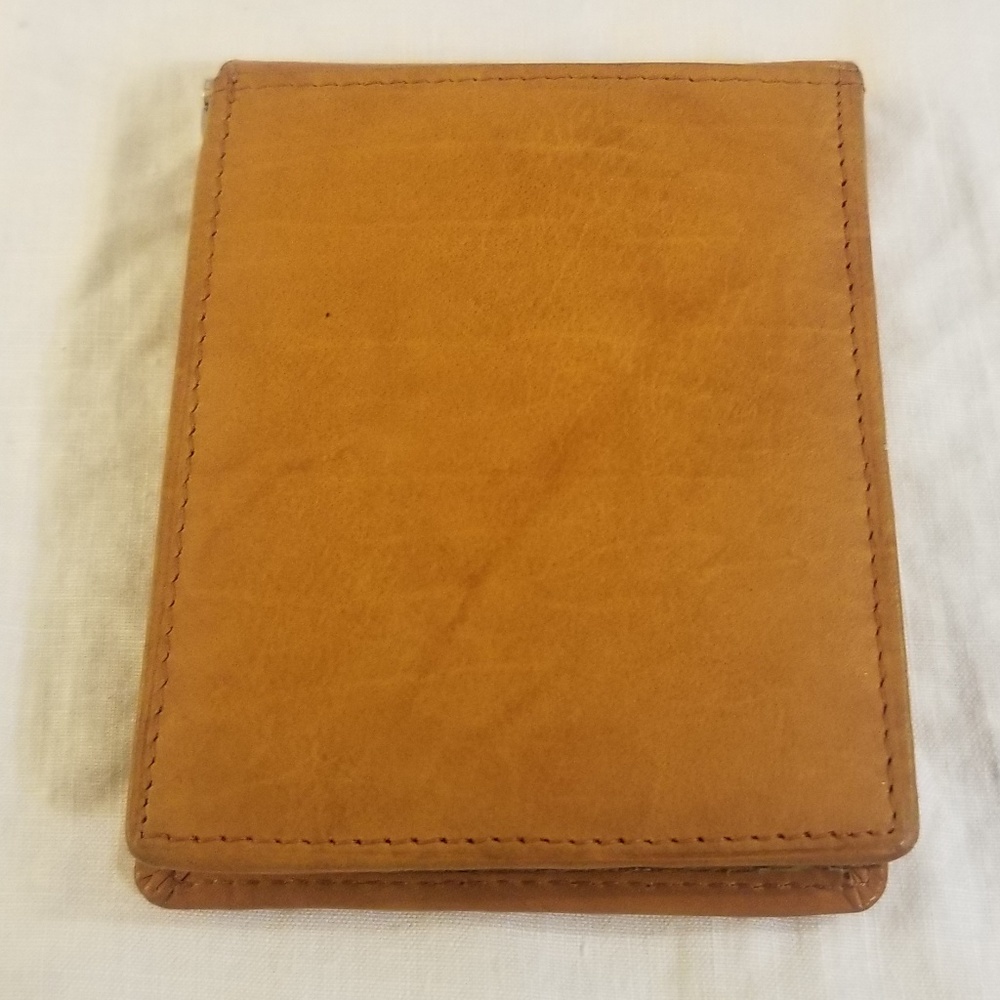 Handmade Walnut Leather Wallet - Picture 4 of 8